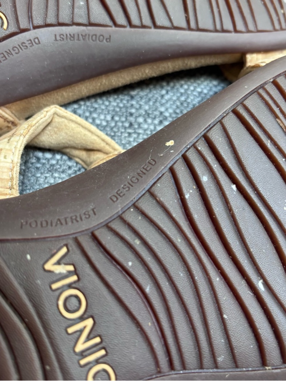 Vionic Tan Cork-Textured Slingback Sandals with Gold Disc Accents - Picture 5 of 10